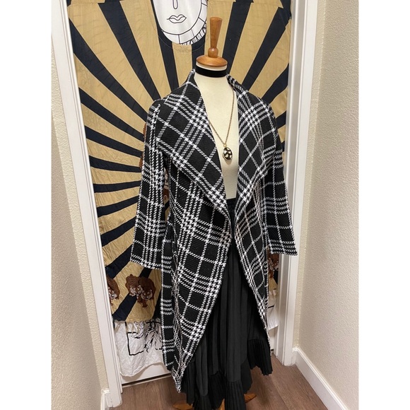 π Beautiful maxi plaid coat - Picture 5 of 11